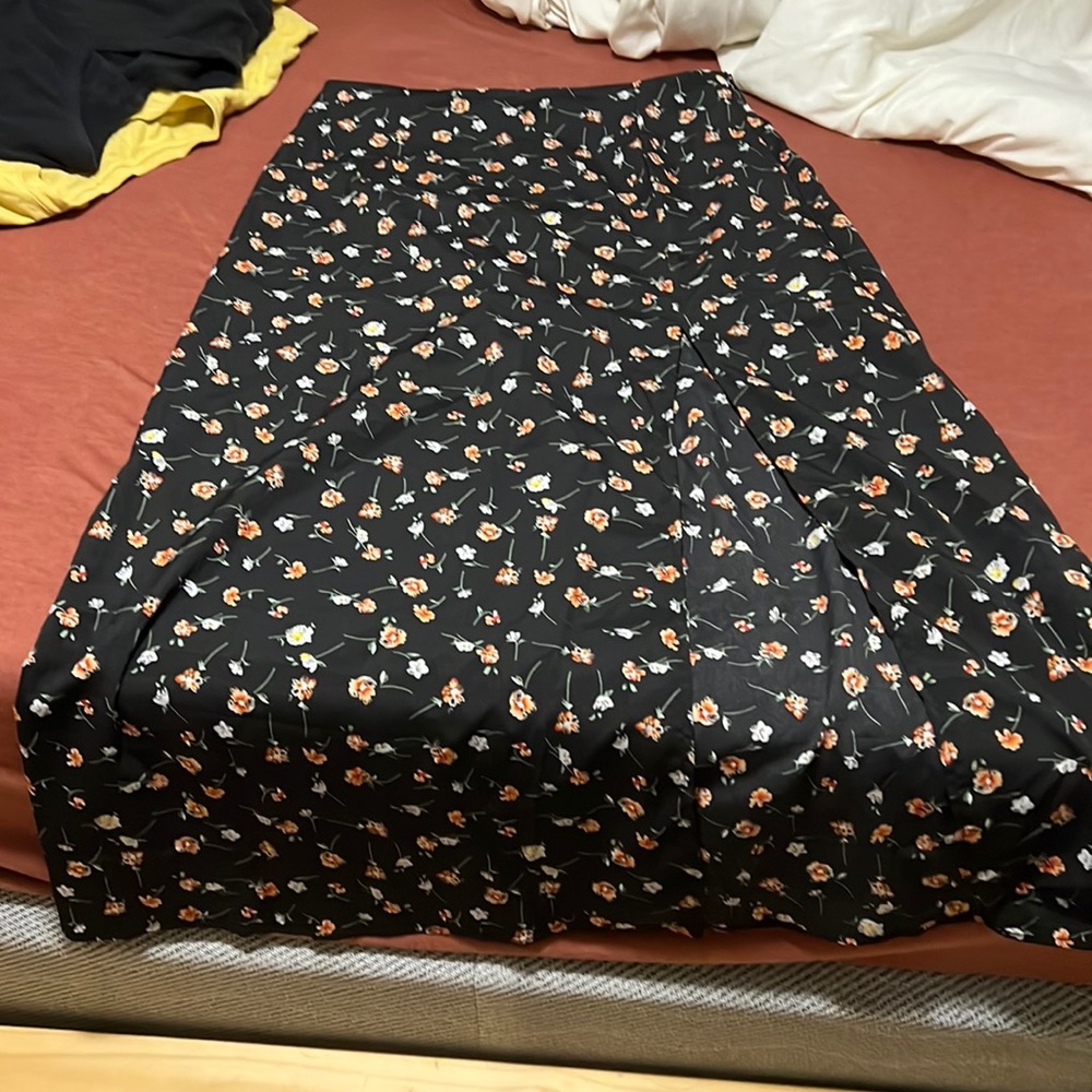 Shein skirt with slit size L